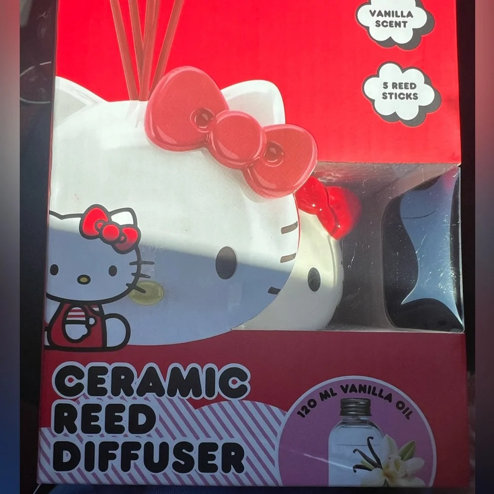 Hello Kitty Ceramic Reed Diffuser - Picture 4 of 6